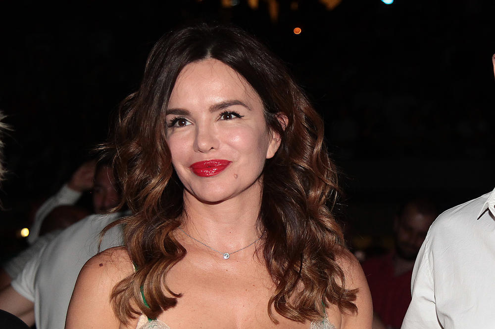 NAKON SKANDALA S GOLIM SLIKAMA, SEVE SE OGLASILA: Dok svi gledaju njene fotke, ona je imala svima nešto da saopšti