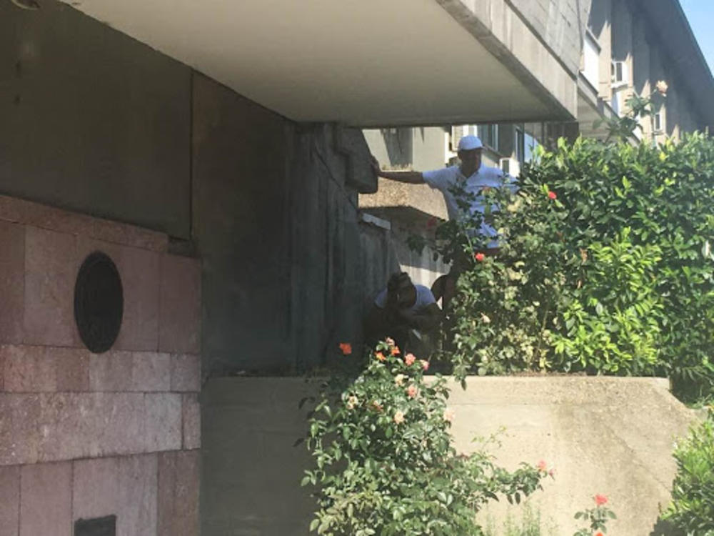 Nije mogla da sakrije tugu i bol 