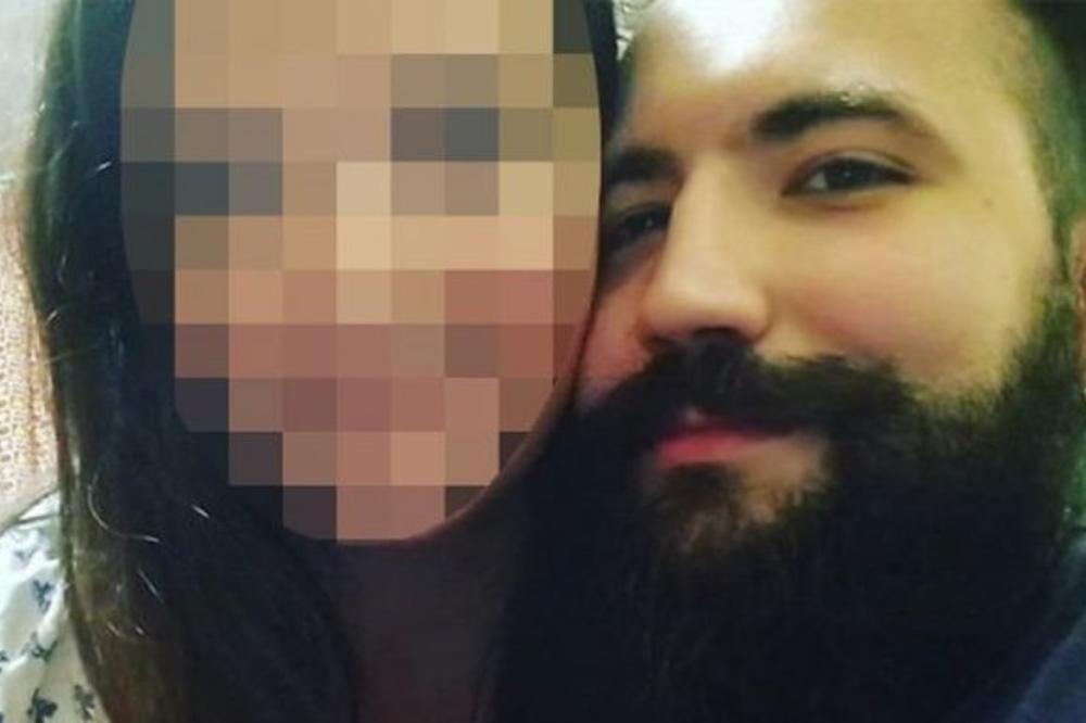 Pre POGIBIJE u Narodnoj biblioteci Lazar (25) svojoj devojci je napisao PORUKU od koje ćete se naježiti!