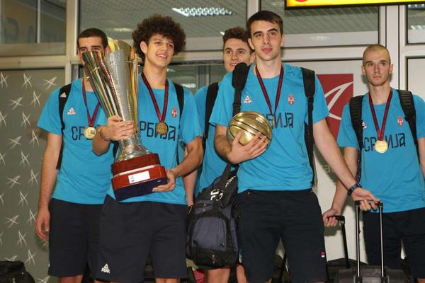 NAOŠTRENI ZA SVETSKI KUP: Zlatni Orlić veruje u još jedan trijumf!