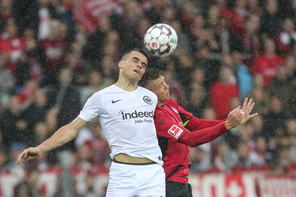 Grujić debitovao pobedom, Kostić i Gaćinović trijumfalni, Leverkuzen poražen u Mehengladbahu! (VIDEO)