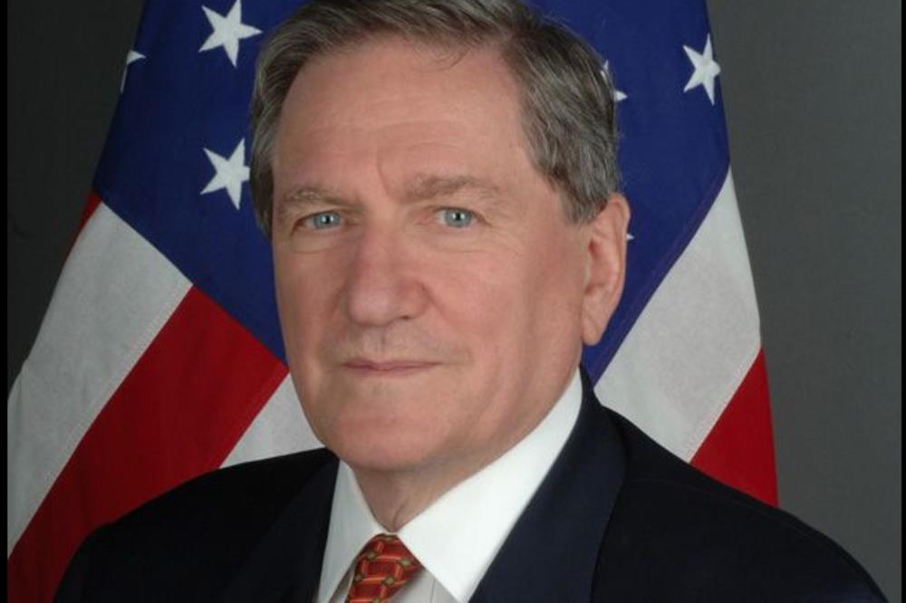 ŠOKANTNO HOLBRUKOVO PROROČANSTVO: Evo šta su Amerikanci znali još pre 23 godine da će se desiti SA SRPSKIM NARODOM!