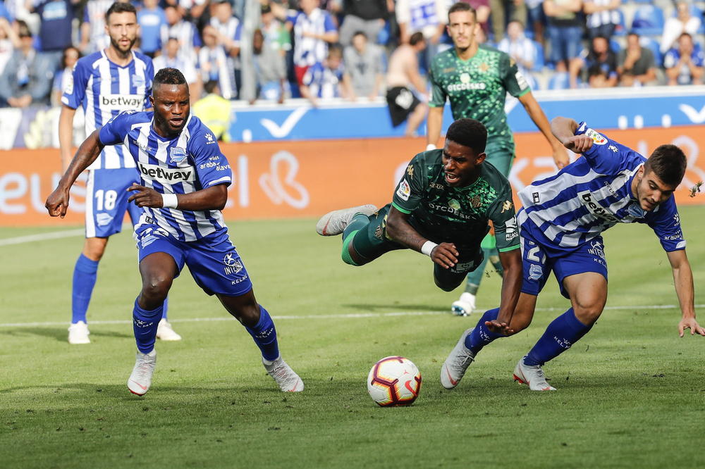 ALAVES MINIMALCEM POBEDIO VALJADOLID: Hoselu strelac za beg iz zone ispadanja! (VIDEO)