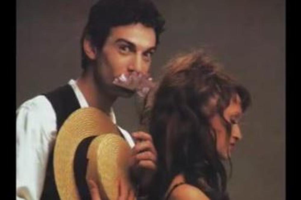 ZA NJOM SU SE SVI OKRETALI Bila je u rijalitijima, živi sa SEDAM MAČAKA, a sada ima 56 godina i evo kako izgleda!