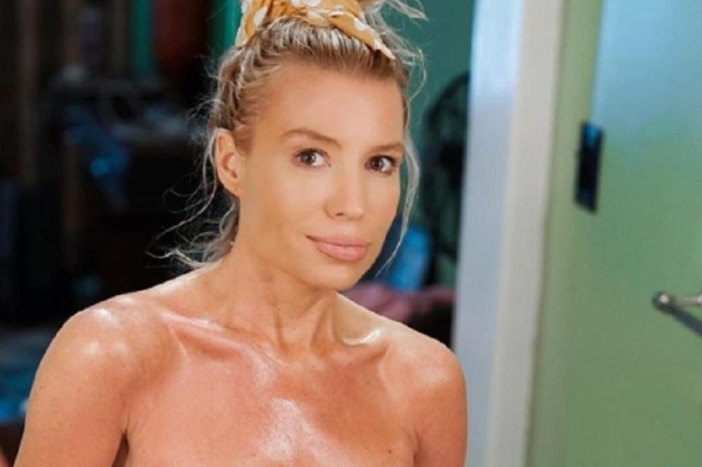 U PETOJ DECENIJI IZGLEDA KAO DEVOJČURAK, A STALNO JEDE ČOKOLADU! Otkrila je svoju tajnu, a kada čujete o čemu je reč, odmah ćete primeniti njen savet