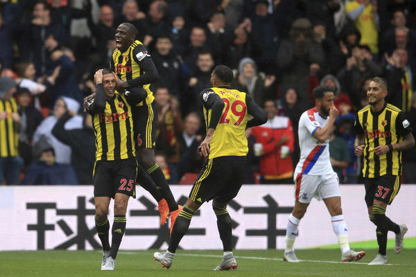 Baš loše mesto za trenere: Votford otpustio menadžera dva kola pre kraja!