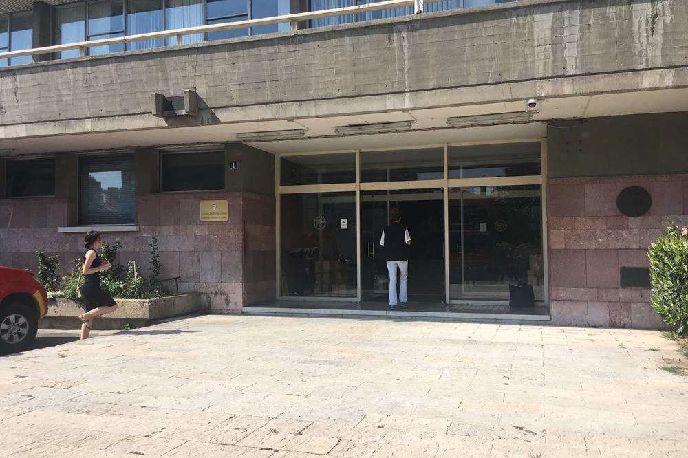 TRAGEDIJA U NARODNOJ BIBLIOTECI ODNELA JE DVA ŽIVOTA jer sistem za zaštitu od plamena, ugrađen još 1976, do dana današnjeg nije zamenjen!