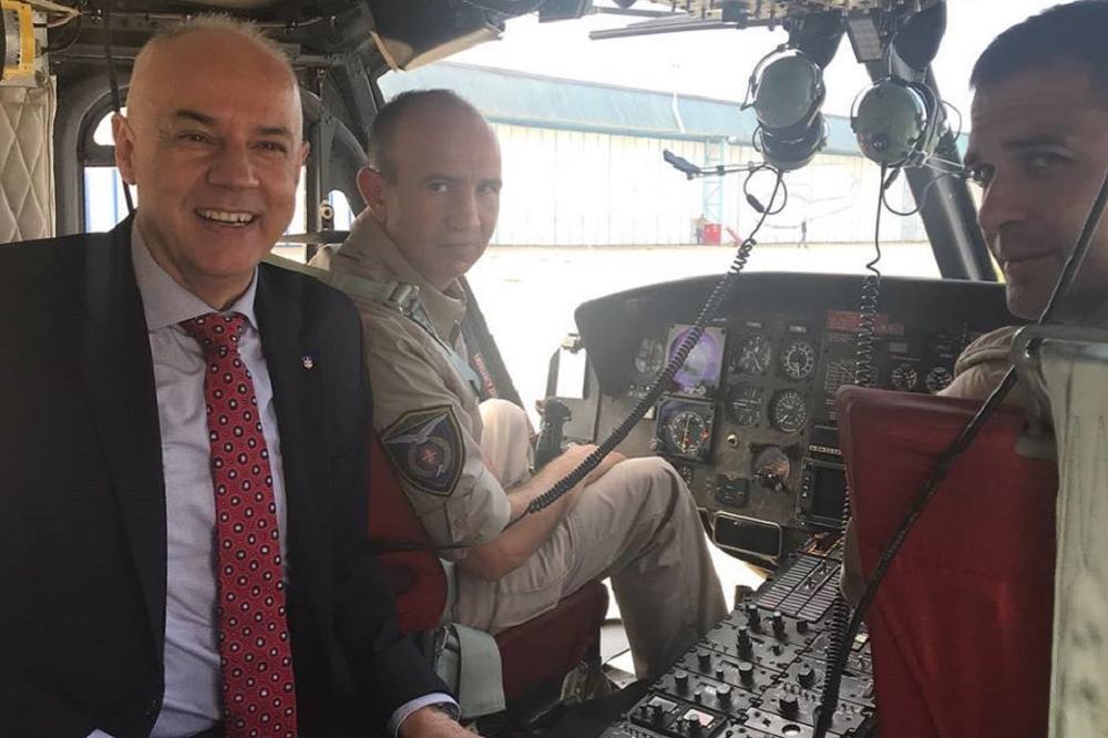 LET IZNAD PRESTONICE! Gradonačelnik Beograda helikopterom nadletao grad (FOTO)