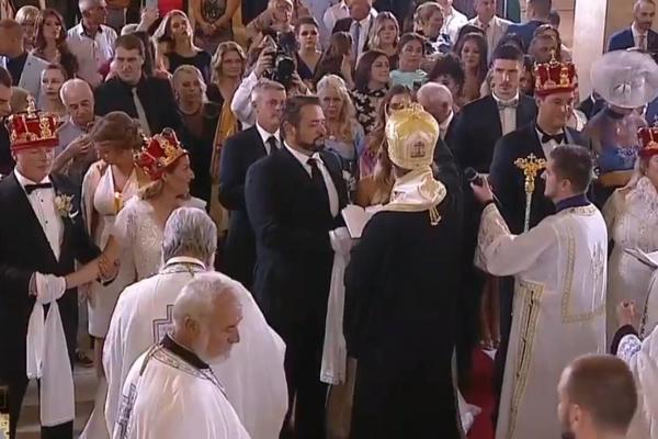 KUMOVI NAPRAVILI PEH NA VENČANJU: Jelena i Goran nisu izgovorili sudbonosno DA, a razlog je SUMANUT! (FOTO)