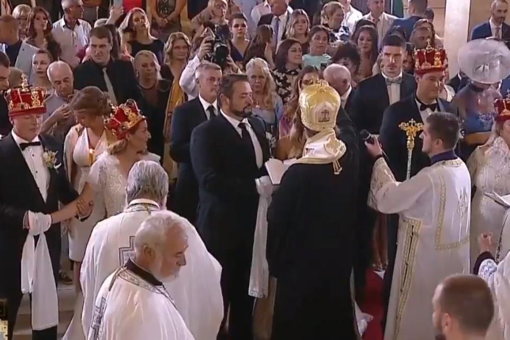 KUMOVI NAPRAVILI PEH NA VENČANJU: Jelena i Goran nisu izgovorili sudbonosno DA, a razlog je SUMANUT! (FOTO)