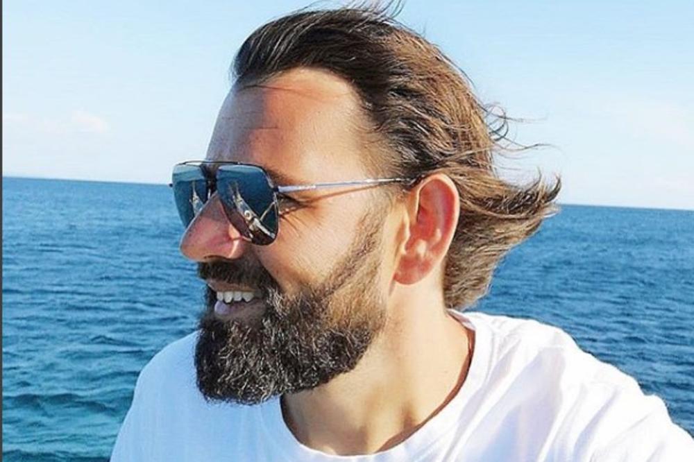 KARLEUŠIN BIVŠI NA SVADBI KARIĆA: Maša je sestra jedne poznate pevačice, a parira joj LEPOTOM! (FOTO)