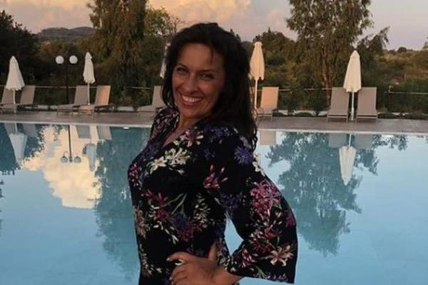 LJUBAV NJENOG ŽIVOTA BIO JE ČLAN ZVEZDARSKOG KLANA: Zbog nje su sevali meci i pucali brakovi, a sada je rijaliti zvezda!