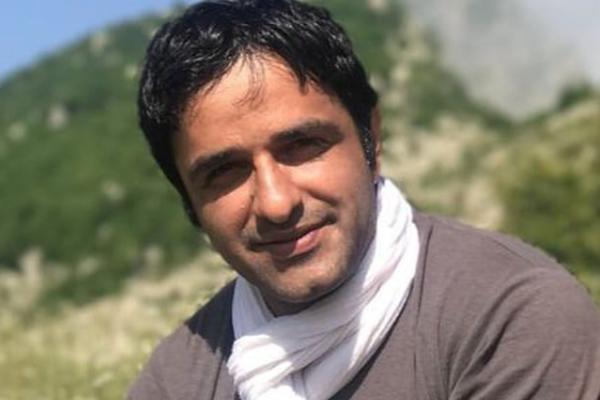 UHAPŠEN JE ZBOG BEDŽA I ODVEDEN U ZLOGLASNI ZATVOR: Aktivistima u IRANU je u borbi protiv sistema preostao  samo ŠTRAJK GLAĐU!