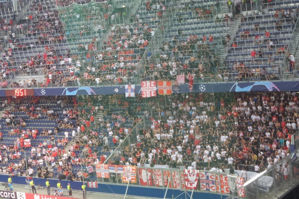 Ludilo je dostiglo vrhunac! Pogledajte slavlje u Zvezdinoj svlačionici posle prolaska u Ligu šampiona!