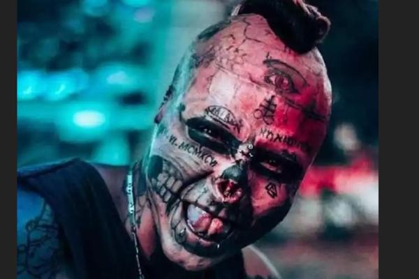 Momak (22) želi da mu LICE izgleda kao LOBANJA: ODSEKAO je POLA NOSA I UŠI, ali to nije kraj! Kada vidite na šta je sve spreman zbog EKSTREMNOG IMIDŽA - ZGROZIĆETE SE! (FOTO)