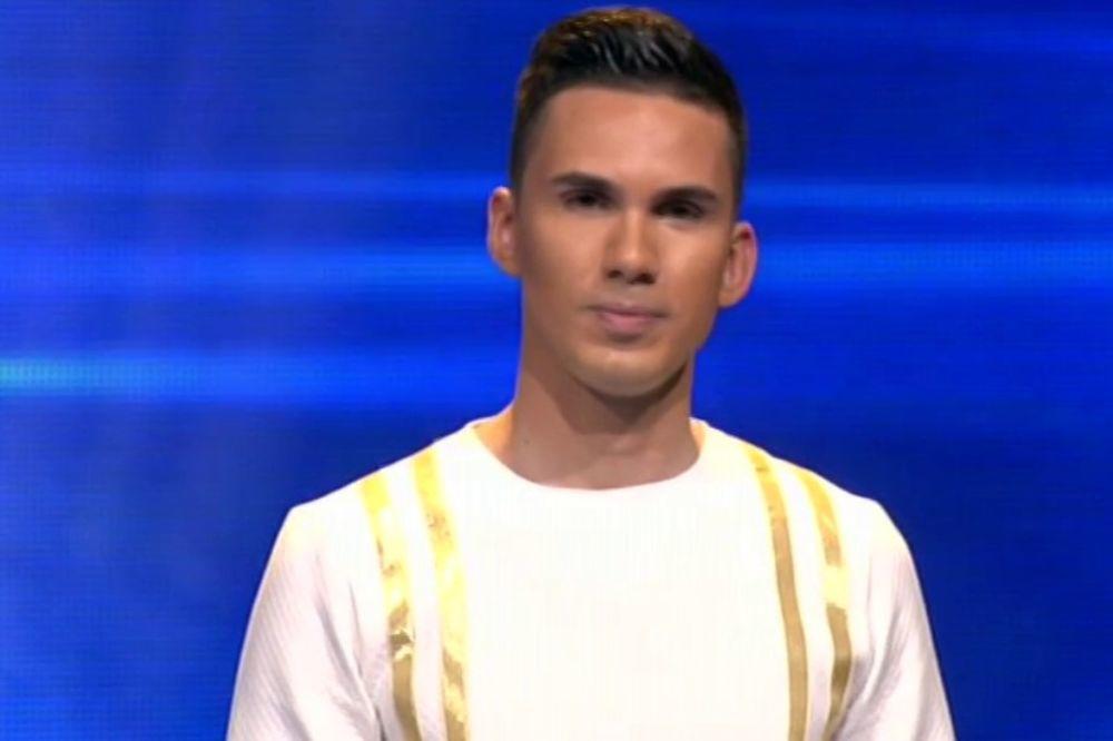 DA LI GA SE SEĆATE? Bio najjači frajer na estradi, a sad pliva u parama! Ali ne od mikrofona