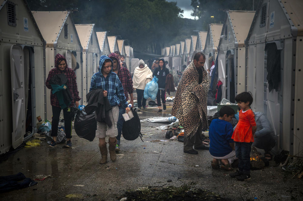 DECA OVDE SVAKODNEVNO POKUŠAVAJU DA SE UBIJU: Pobegli su od rata u Siriji, da bi ih u Grčkoj dočekao još veći pakao!