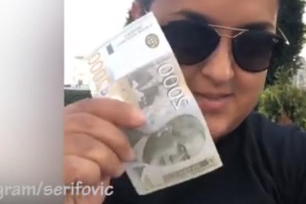 KO KAŽE DA SU ZVEZDE UMIŠLJENE?! Marija Šerifović videla UPLAKANU devojčicu u parku i svojim GESTOM nas je sve kupila! (VIDEO)