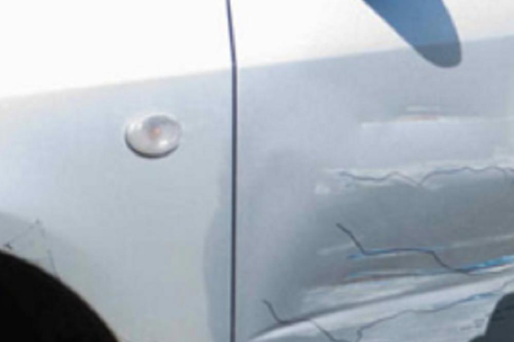 DOŠAO JE KRAJ VAŠIM MUKAMA: Rešite se i najveće OGREBOTINE NA AUTU uz ovaj trik, biće KAO NOV! (VIDEO)