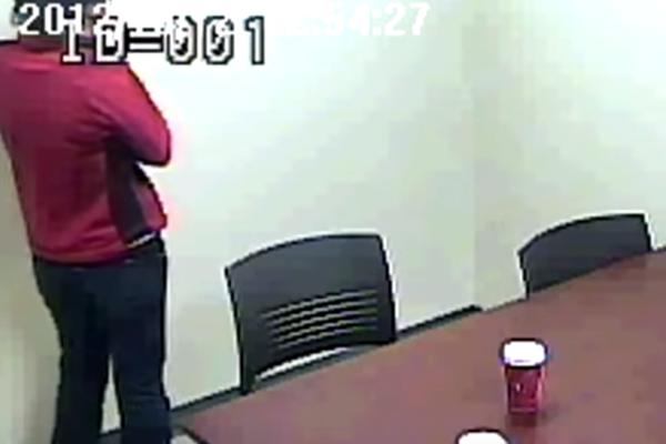 DEVOJKU SU UHAPSILI ZBOG UBISTVA DEČKA: Njeno ponašanje u sobi za ispitivanje UZNEMIRILO je policajce! (VIDEO)