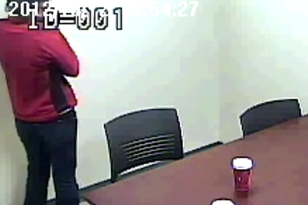 DEVOJKU SU UHAPSILI ZBOG UBISTVA DEČKA: Njeno ponašanje u sobi za ispitivanje UZNEMIRILO je policajce! (VIDEO)