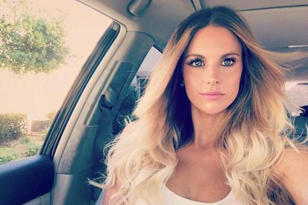 Ne bi se bunili da nam uleti klizeći sa obe noge! Reprezentativka Kanade puca kako izgleda, iako joj je 35 leta!