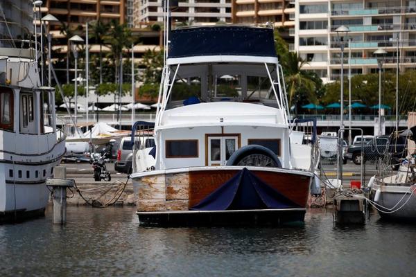 Beživotno telo slavne holivudske glumice je pronađeno posle nestanka sa jahte! Kapetan broda je otkrio ko je ubica!