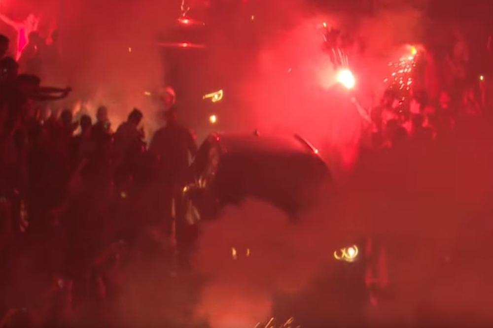 SPREMAO SE HAOS NA ULICAMA PRESTONICE: Navijači spremili naoružanje za rat, policija im pronašla sve pored stadiona