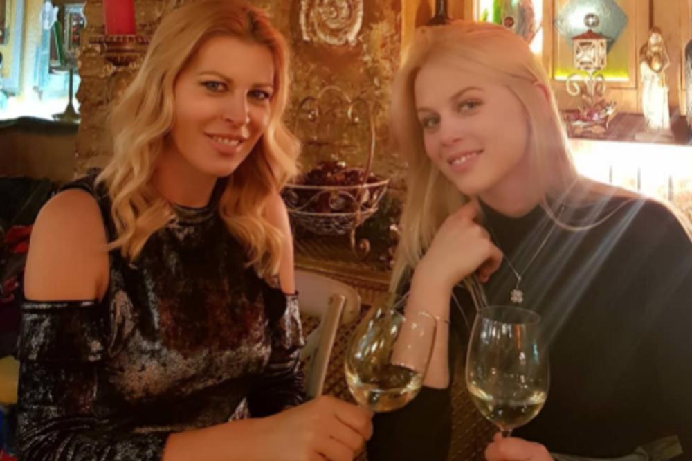 KRV NIJE VODA: Majka je srpska super biznismenka, a ćerka je pljunuta ona, ne zna se koja bolje izgleda! (FOTO)
