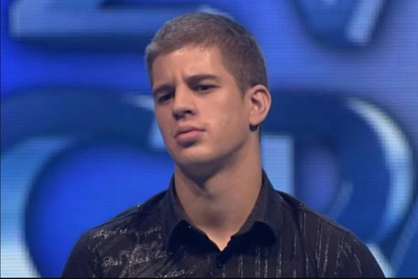 NJEGOV OTAC JE POZNATI GLUMAC, A ON SAD ULAZI U ZADRUGU: Otac mu je ZAPRETIO da ga ne obruka, a kad plane, ne bira reči!