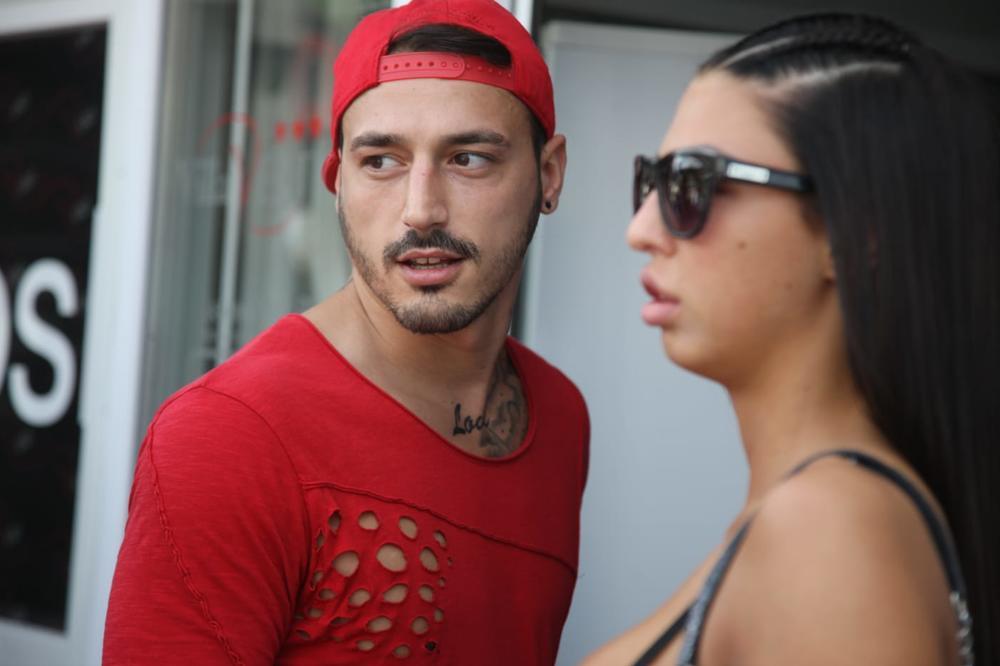 BIVŠI ZADRUGAR IMAO SAOBRAĆAJKU, AUTOMOBIL SMRSKAN: Prizor kao iz HORORA, POZNATO njegovo STANJE!