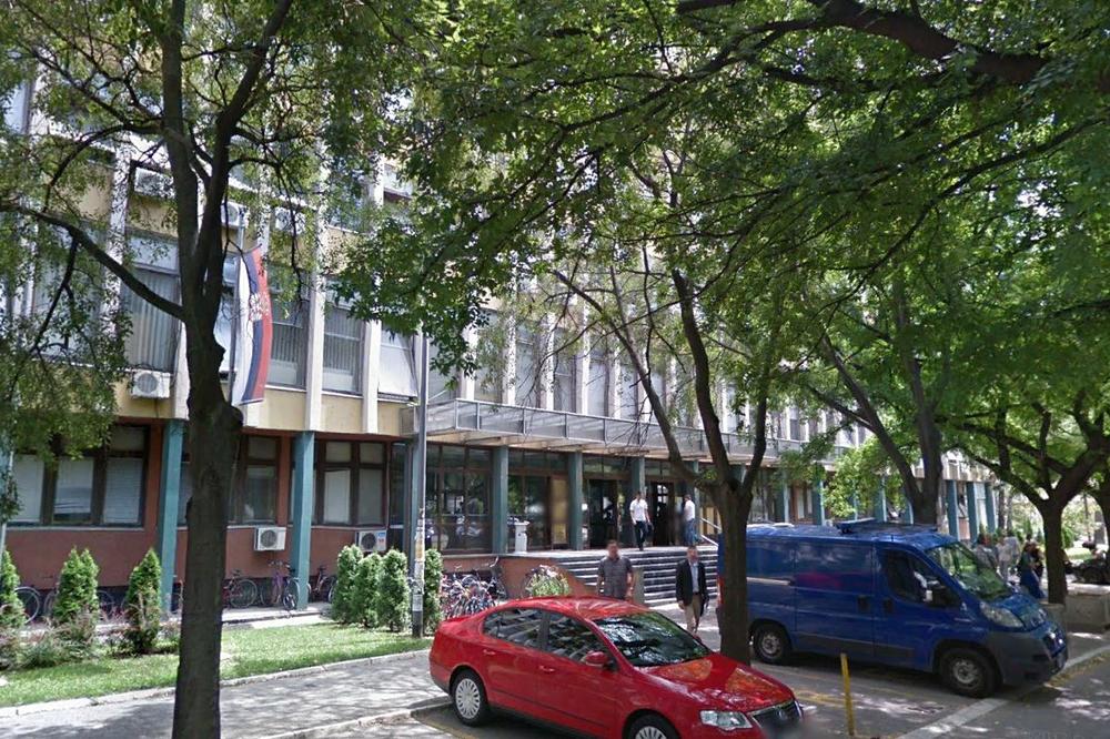 NAPADNUTA ADVOKATICA, UDARIO JE U GLAVU I NANEO JOJ TEŠKE POVREDE: Težak incident u SUDU u Novom Sadu!