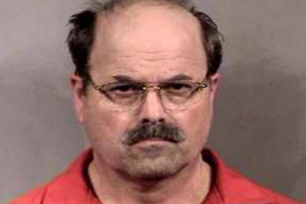 MISLIM DA JE DEMON U MENI! Bio je ugledni vođa crkve, a u tajnosti je vršio NAJSTRAŠNIJE ZLOČINE - njegovi motivi su frapantni! (VIDEO)