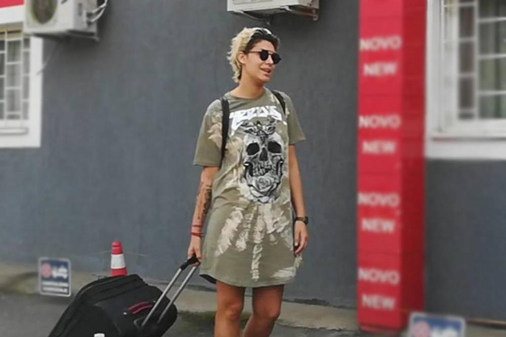 NE ZNAM NI KO SU, NI ŠTA SU! DOLAZE NA PREGLED NAPUCANE I NA ŠTIKLAMA, A NE UMEJU REČENICU DA SASTAVE: Mina Vrbaški oštro u KARANTINU o novim učesnicama ZADRUGE!