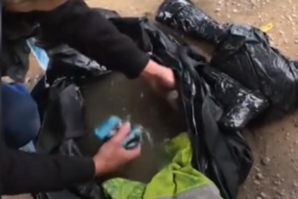 MAGNETOM SU PRETRAŽIVALI REKU: Kada su izvukli ovu CRNU TORBU odmah su zvali policiju! (VIDEO)