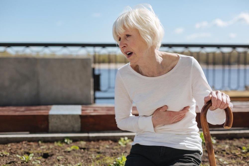 Glavni simptom SRČANOG UDARA vidi se na NOGAMA: Može vam spasiti ŽIVOT ukoliko ga primetite na vreme!