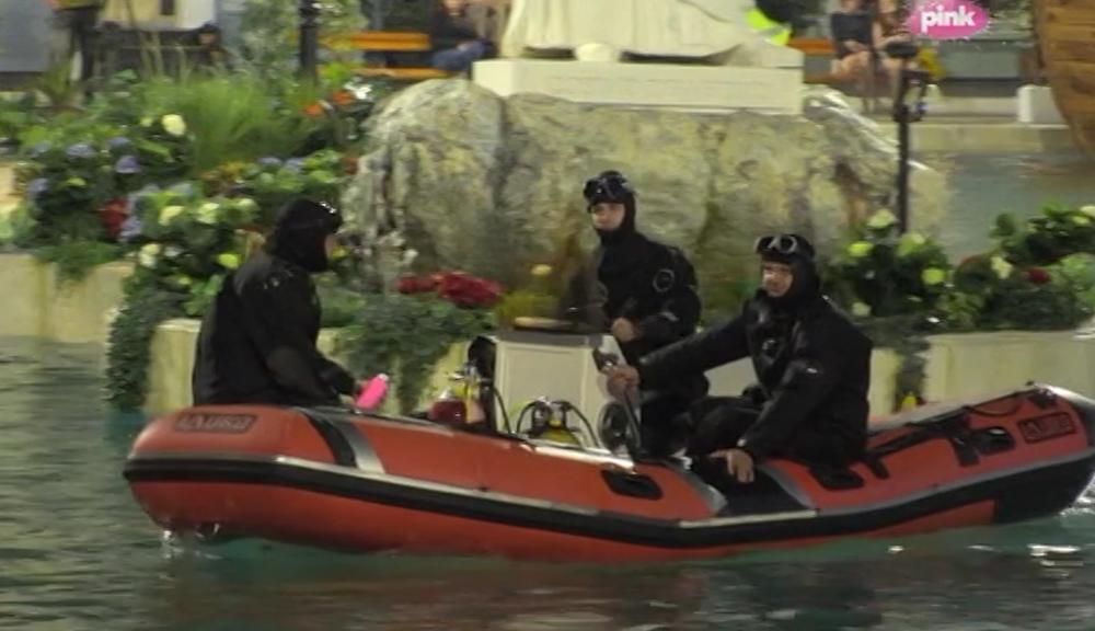 Stigla je i poruka u boci