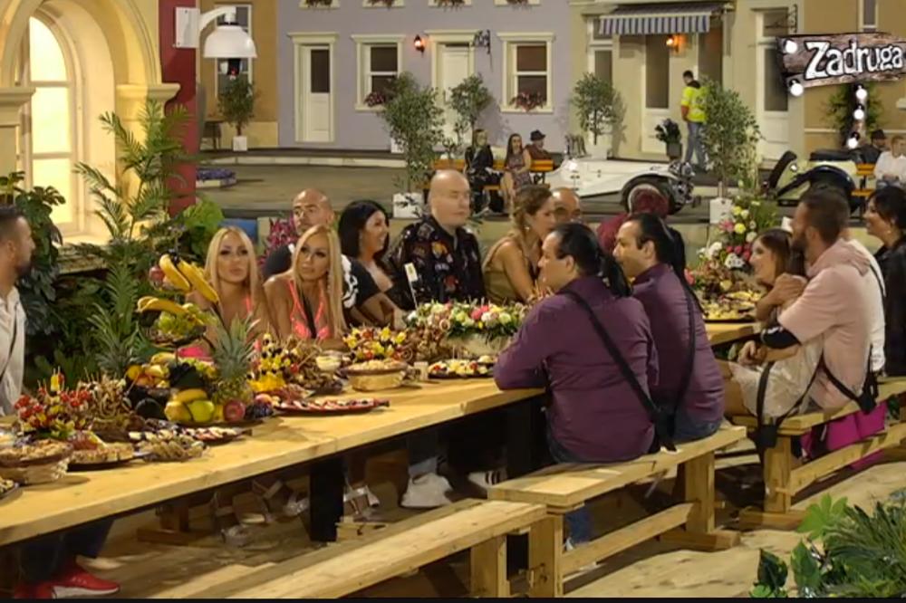 PLAKAO DOK JE OSTAVLJAO ŽENU, A POSLE PET MINUTA MUVAO STANIJU!  Mnogo si lepa...