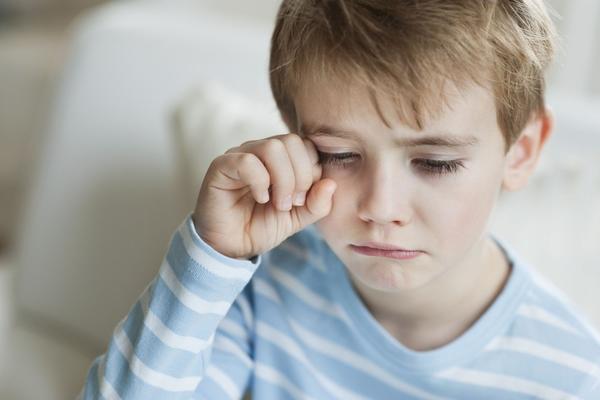 DETE KROZ PLAČ KAŽE DA NE ŽELI DA ŽIVI S MAJKOM, SUD INSISTIRA DA SE DEČAK VRATI MAJCI: U šta se to pretvara Srbija