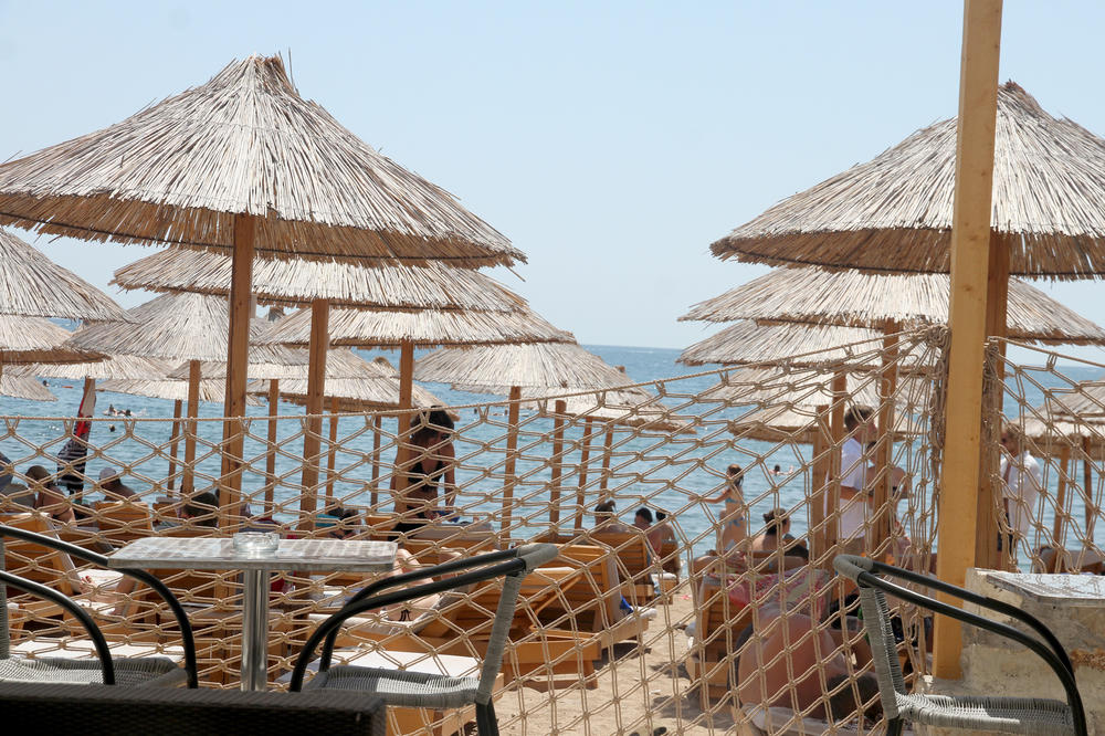 UHAPŠEN SRBIN U BUDVI: Umesto da odmara, uradio nešto sramno!!!