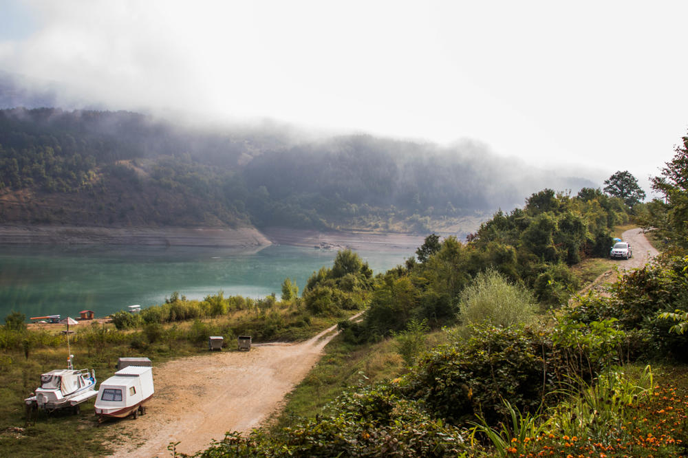ZAGAĐENA VODA IZ HIDROELEKTRANE SE IZLILA U JEZERO: U Pirotu se na OVAJ način stara o Zavojskom jezeru! (FOTO)