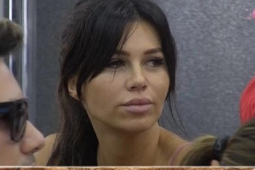 CELA SRBIJA BRUJI O STANIJI I TO SAMO ZBOG JEDNE STVARI: Dok su se zadrugari juče svađali, ona je radila nešto što od nje niko ne očekuje! (FOTO)