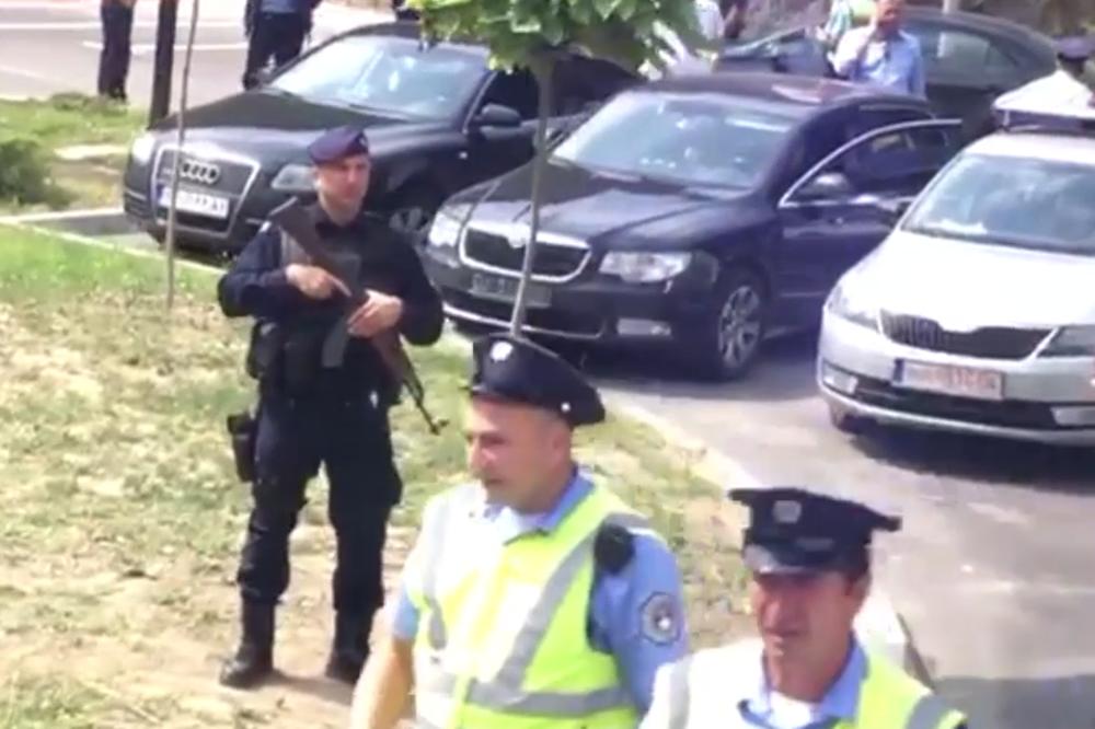 DUGE CEVI ČUVAĆE PREDSEDNIKA: Na Gazivodama jake policijske snage čekaju Vučića (VIDEO)