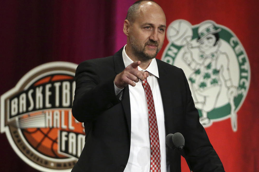 Emocije preplavile Rađu: Ušao u Kuću slavnih ali nije zaboravio legende poput Kukoča, Petrovića i ostale velikane jugoslovenske košarke!