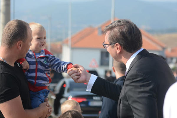 ALEKSANDAR VUČIĆ SE OGLASIO NA TVITERU POSLE ODLUKE DA MU SE ZABRANI ULAZAK U SELO BANJE!