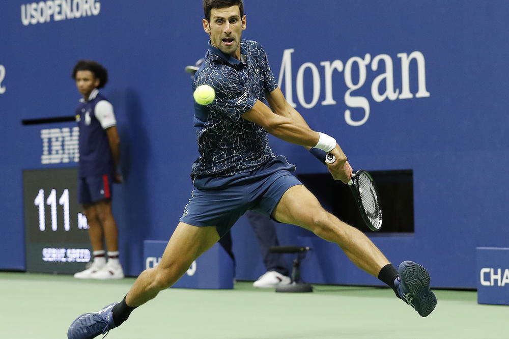 Krofne kod Noleta: Đoković čašćavao slatikišima prolaznike u njujorškom metrou!