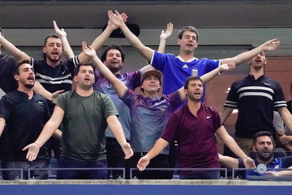 Car nad carevima: Delpovi navijači vikali 'ole, ole, ole', Đoković ih čuo 'Nole, Nole, Nole'