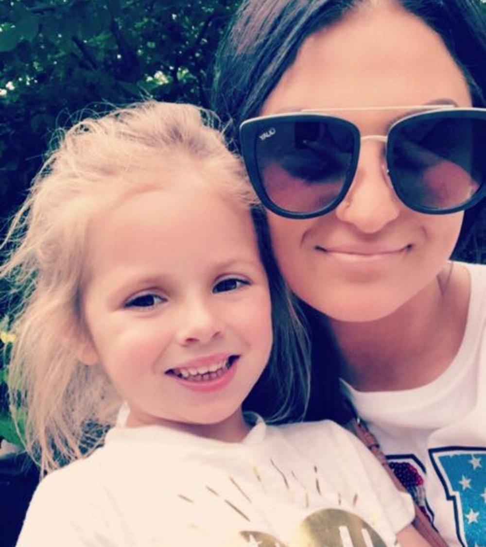 Šminka može da sakrije mnoge masnice. Dugi rukavi mogu da sakriju crvenilo od rana, ali...   