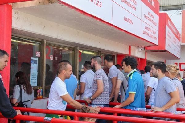 OPSADNO STANJE NA MARAKANI: Delije došle iz svih krajeva sveta, a neki čak nemaju ni karte!