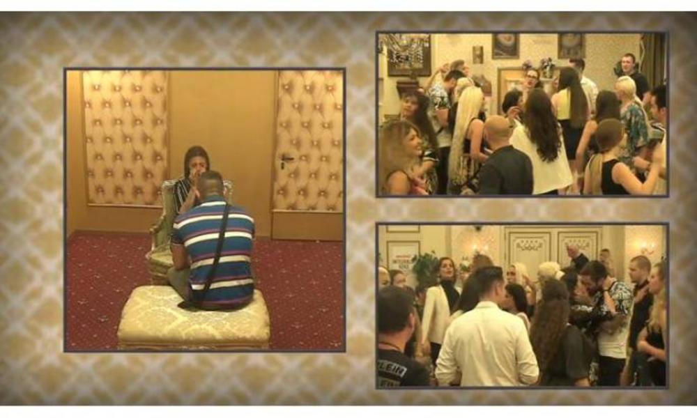 Izabela i Benjamin razgovaraju